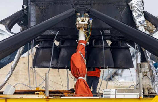 SpaceX无人回收船40小时完成两次猎鹰9号火箭回收