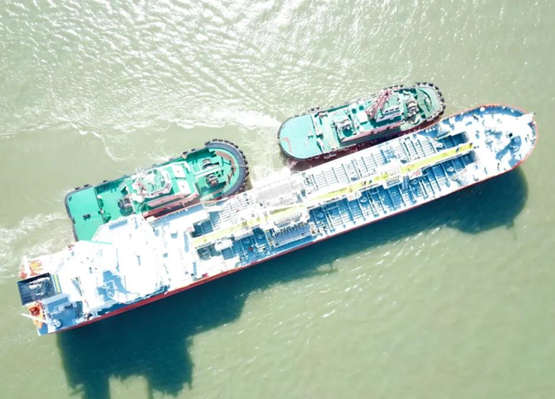 扬州金陵船厂3600吨不锈钢化学品船首制船顺利交付