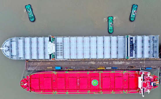 扬子江船业：再交2船，12690TEU和208000DWT