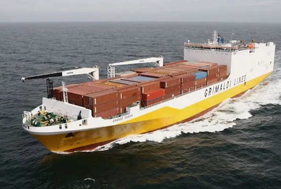 韩国造船海洋获6艘4.57万吨集装箱滚装船