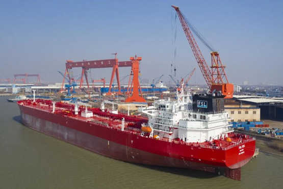 扬州中远海运重工顺利交付FSL船东第2艘11.4万吨成品油轮