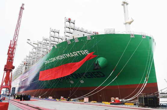 江南造船23000TEU超大型双燃料集装箱船 “达飞·蒙马特”号命名交付