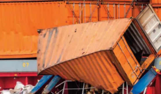 经验教训：恶劣天气情况下 集装箱因船舶稳性过大遭损