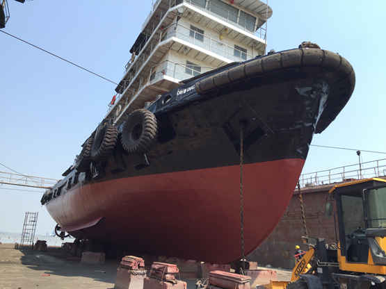 “宁港2号”、“宁港9”等船只使用鱼童系列船舶漆