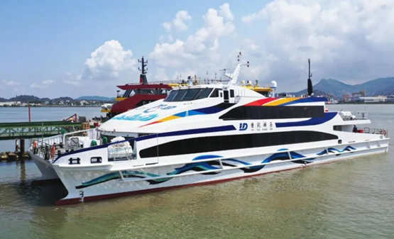 江龙承建舟山市40米级/280客位双体高速客船成功试航