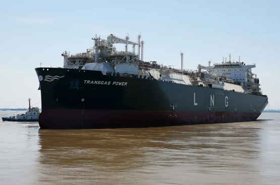 国内首款大型LNG FSRU常规试航凯旋