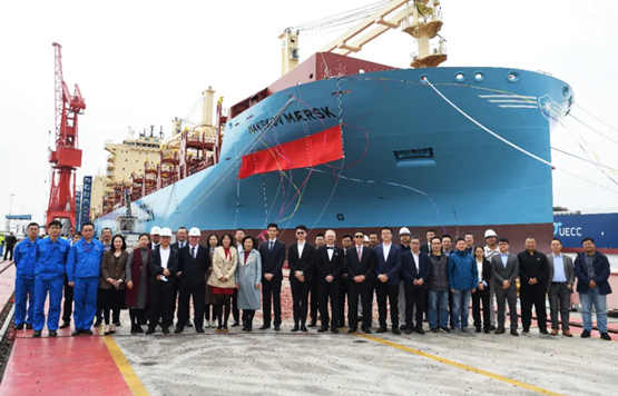 江南造船首次交付2200箱支线集装箱船