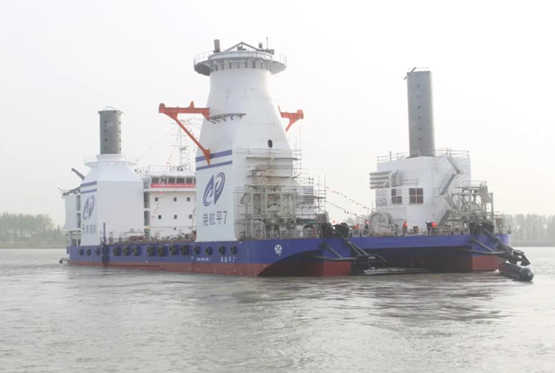 大津重工700吨自升式海上风电作业平台顺利接水