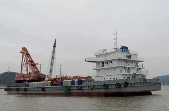 欣海船舶设计70m工程船“康鑫1”顺利完成倾斜试验