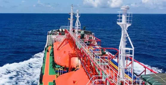 鱼童船舶漆配套5500m³全压式无限航区LPG运输船