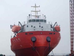 台州市宏泰船业建造5000吨级近海甲板运输船“鸿展远航”号顺利下水