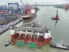 广东中远海运重工完成世界首台兆瓦级漂浮式波浪能发电装置下水节点