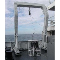 船头吊装架|海工装备|船用吊|船用起重机|船用A字架