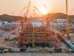 渤海湾首个千亿方大气田中心平台建造完成