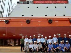 京魯船業同日完成中尺度試驗船吉水、新型金槍魚圍網船交付離港以及集裝箱船開工