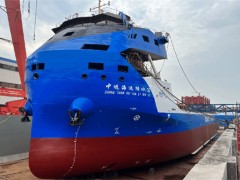中遠海運發展第二艘700TEU電動集裝箱船順利下水