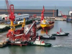 广西首制万吨级船舶、首艘出口欧洲船舶起航